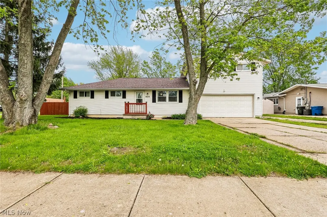 805 Roberts Street, Sheffield Lake, OH 44054 - #1