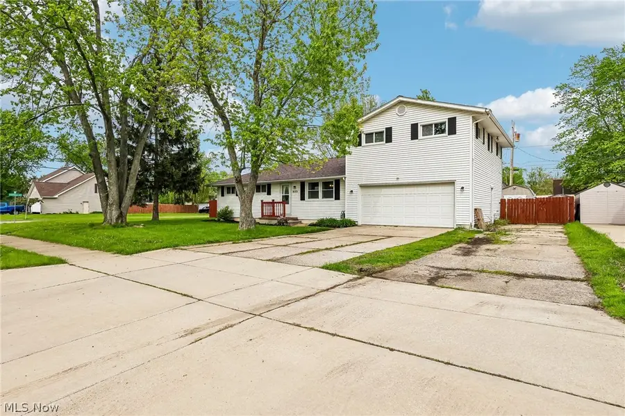 805 Roberts Street, Sheffield Lake, OH 44054 - #2
