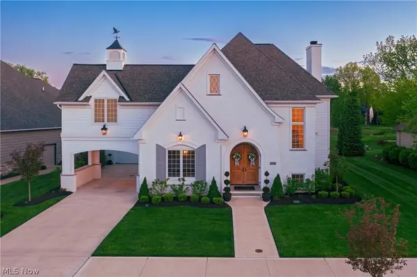 33683 Via San Angelo Drive, Avon, OH 44011