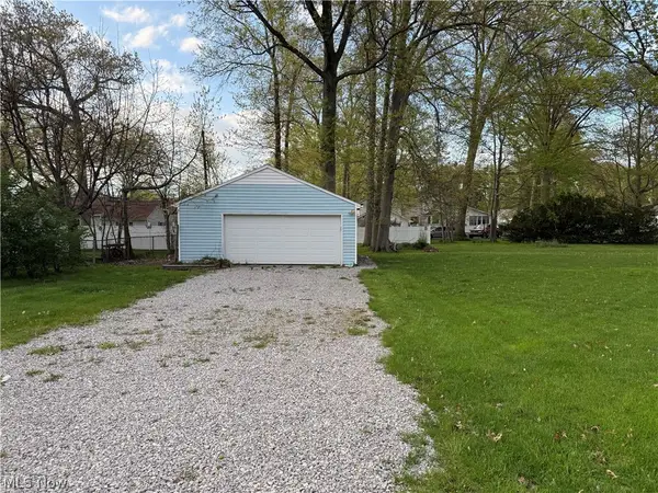 154 Tomahawk Drive, Avon Lake, OH 44012