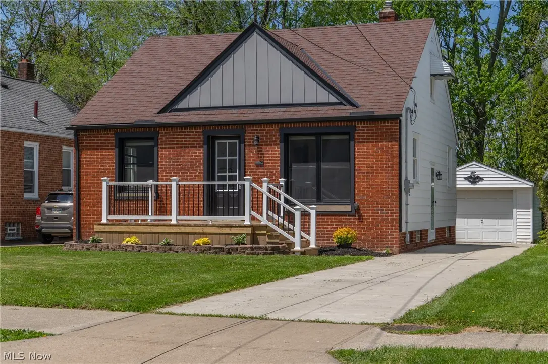 37 Arlington Circle, Wickliffe, OH 44092 - #1
