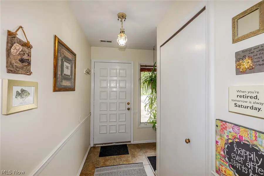 6919 W Fitzwater Road #17, Brecksville, OH 44141 - #2