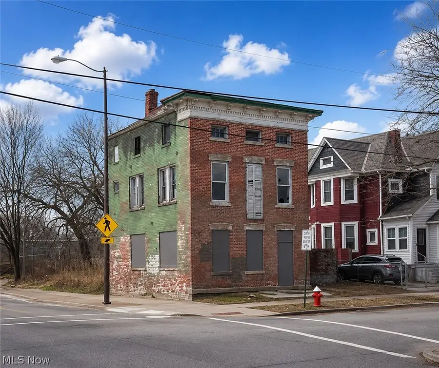 4403 Fenwick Avenue, Cleveland, OH 44113 - #3