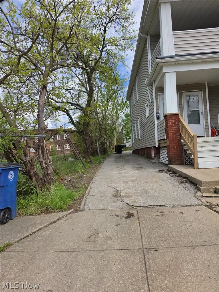 3513 E 117th Street, Cleveland, OH 44105 - #3