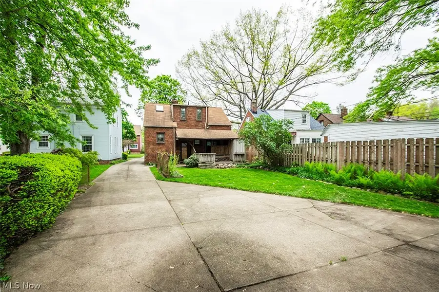 16305 Elsienna Avenue, Cleveland, OH 44135 - #3