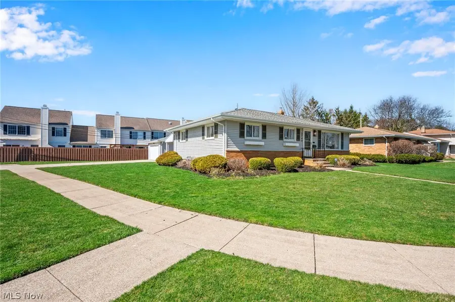 3740 W 214th Street, Fairview Park, OH 44126 - #3
