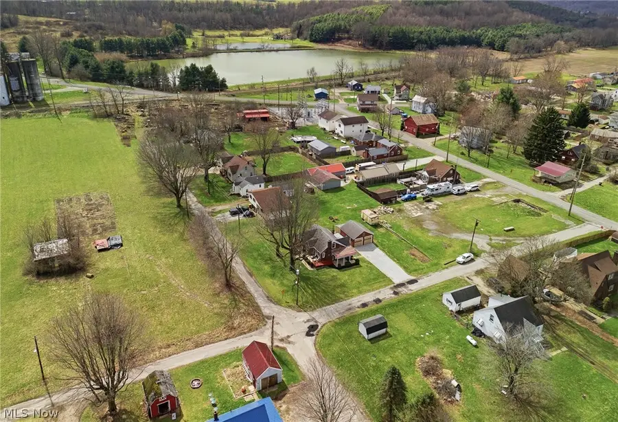 2719 Ellenwood Se Avenue, Robertsville, OH 44670 - #2