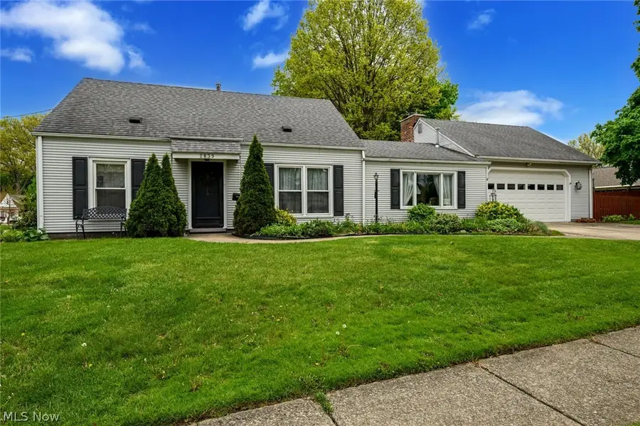 2839 Elmwood Street, Cuyahoga Falls, OH 44221 - #2