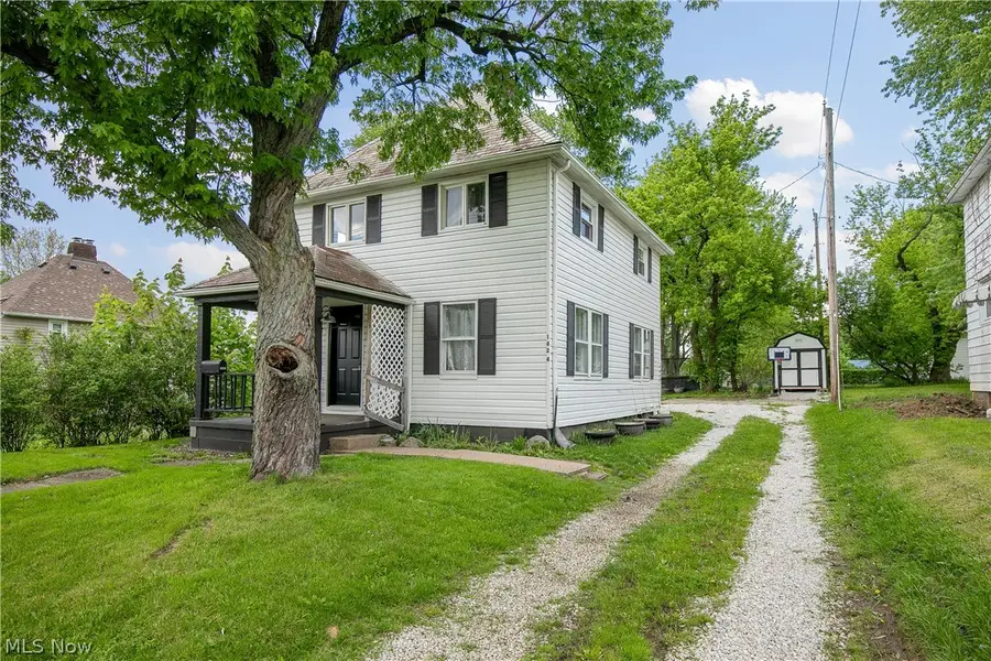 1424 S Liberty Avenue, Alliance, OH 44601 - #2