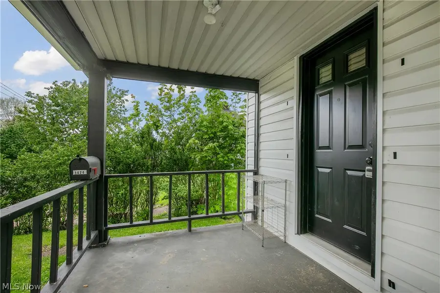 1424 S Liberty Avenue, Alliance, OH 44601 - #3