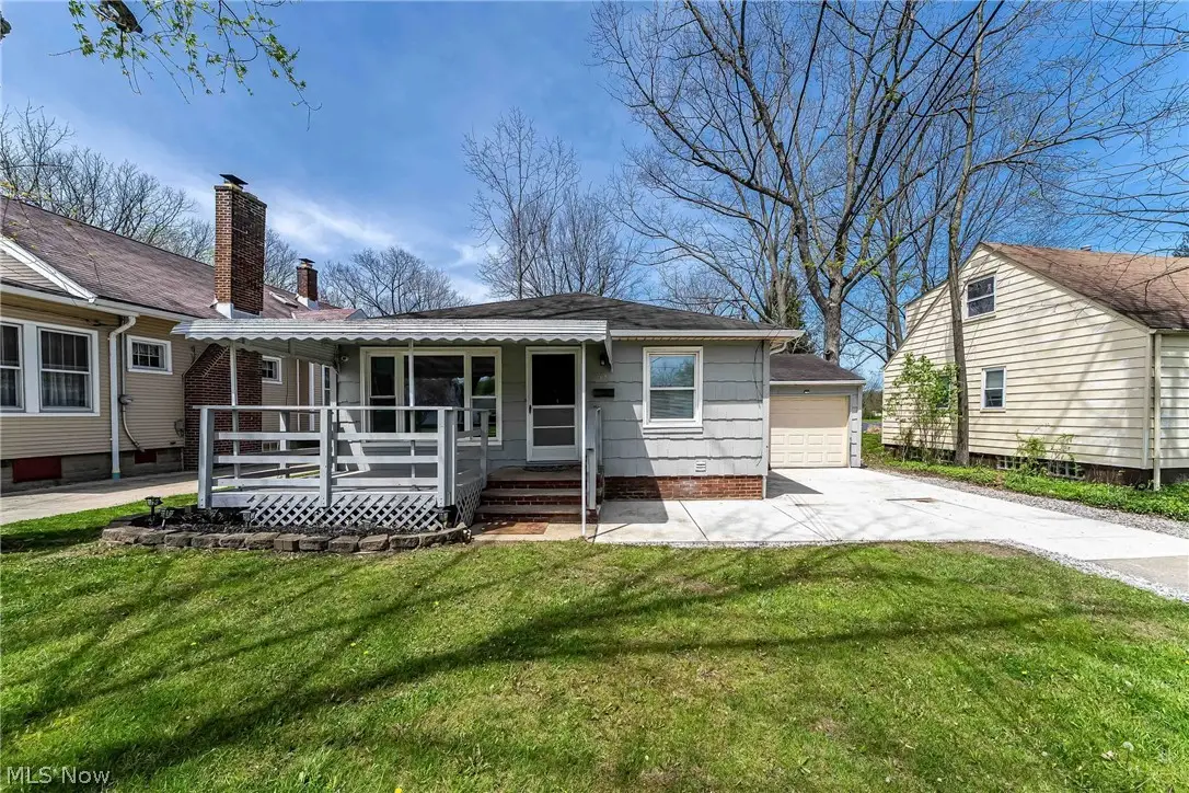 575 W Glendale Street, Bedford Heights, OH 44146 - #1