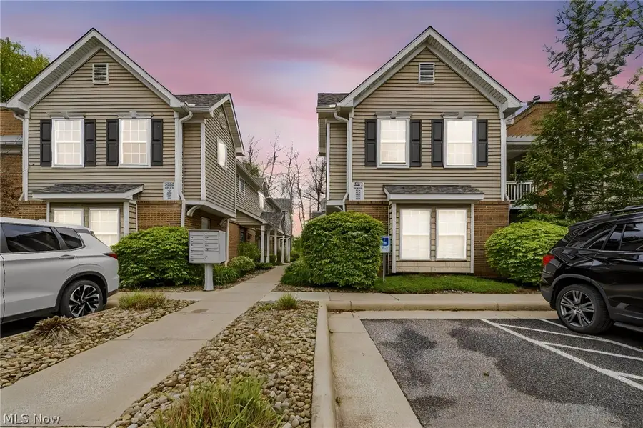 3371 Lenox Village Drive #255, Fairlawn, OH 44333 - #2