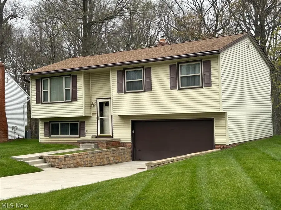 24437 Ridgeline, Bedford Heights, OH 44146 - #2
