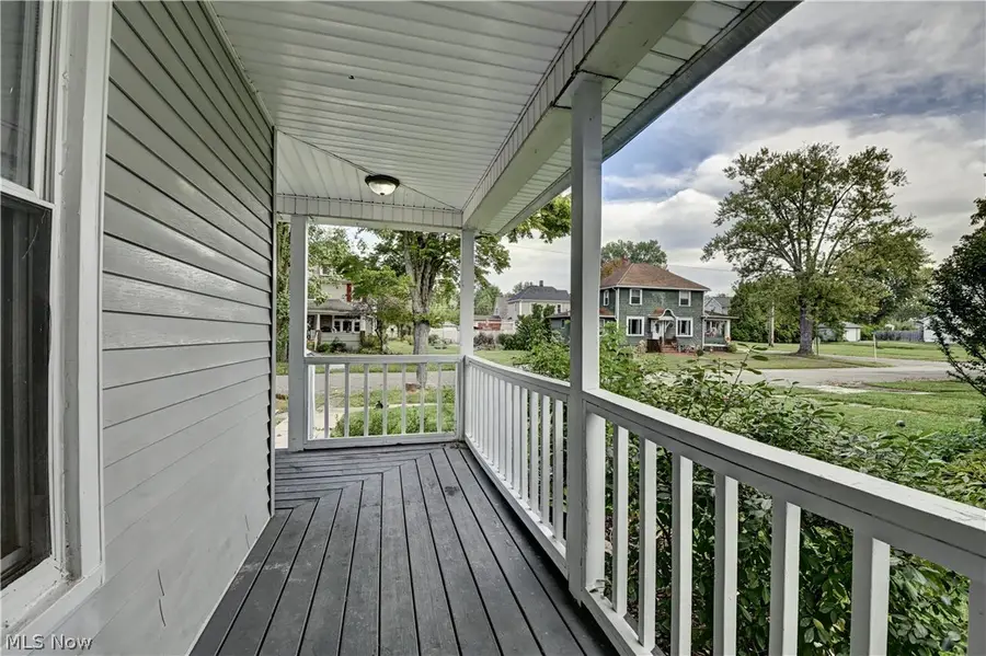 325 W Maryland Avenue, Sebring, OH 44672 - #3