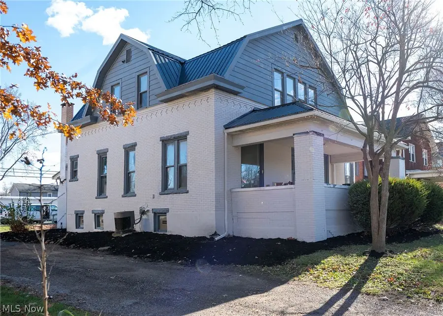 911 N Water Street, Uhrichsville, OH 44683 - #2