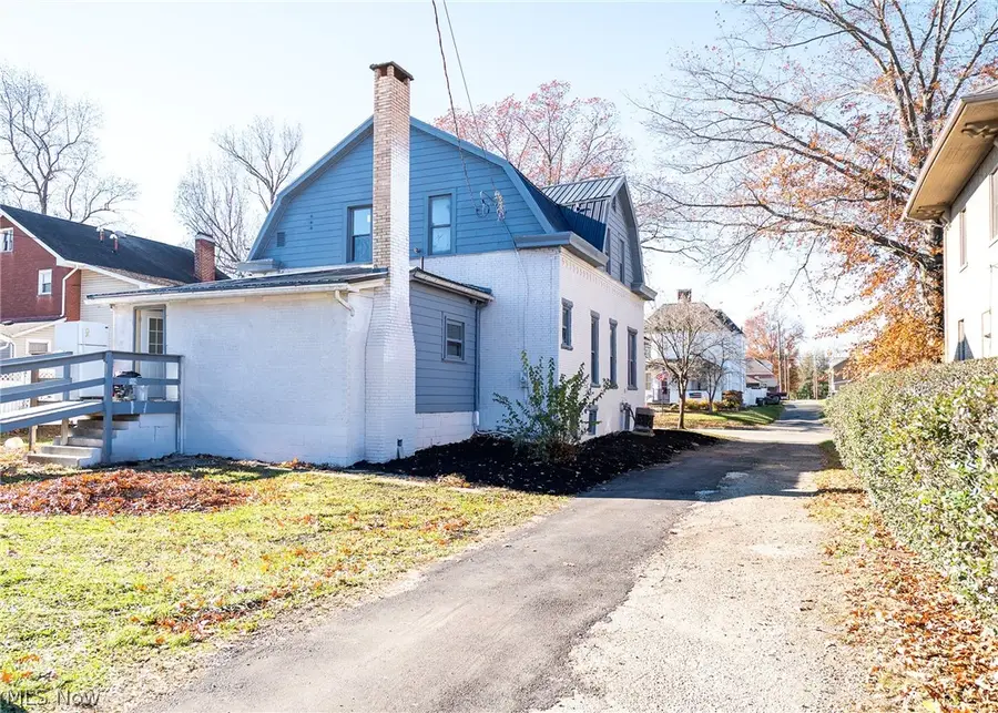 911 N Water Street, Uhrichsville, OH 44683 - #3