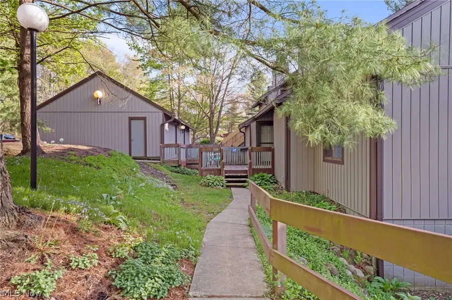 2129 Pinebrook Trail, Cuyahoga Falls, OH 44223 - #2