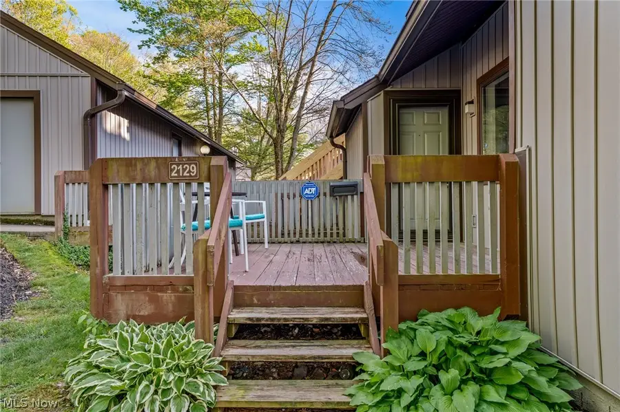 2129 Pinebrook Trail, Cuyahoga Falls, OH 44223 - #3
