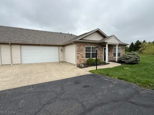 3077 Whitewood Nw Street, North Canton, OH 44720