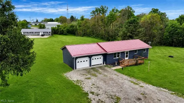 2397 Adamsville Road, Zanesville, OH 43701