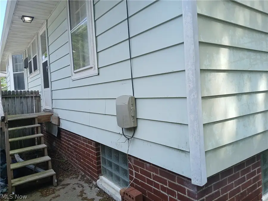 616 Durango Drive, Toledo, OH 43609 - #3