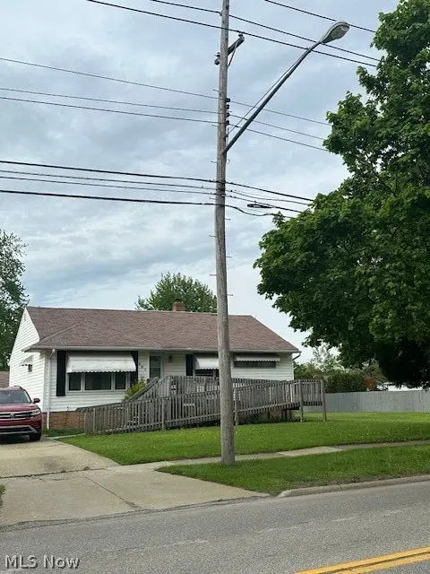207 Forbes Road, Bedford, OH 44146 - #1