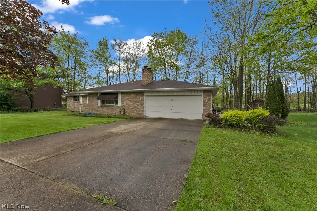306 S Colonial Drive, Cortland, OH 44410 - #1
