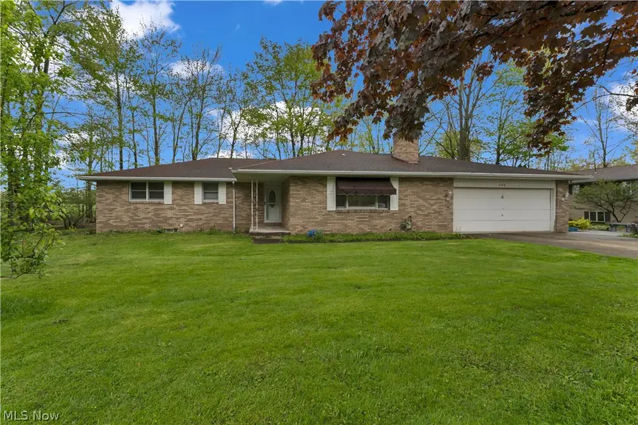 306 S Colonial Drive, Cortland, OH 44410 - #2