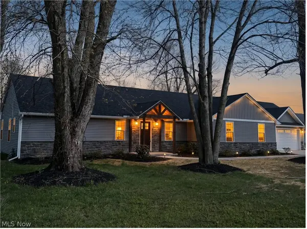 16243 Roselawn Drive, Burton, OH 44021