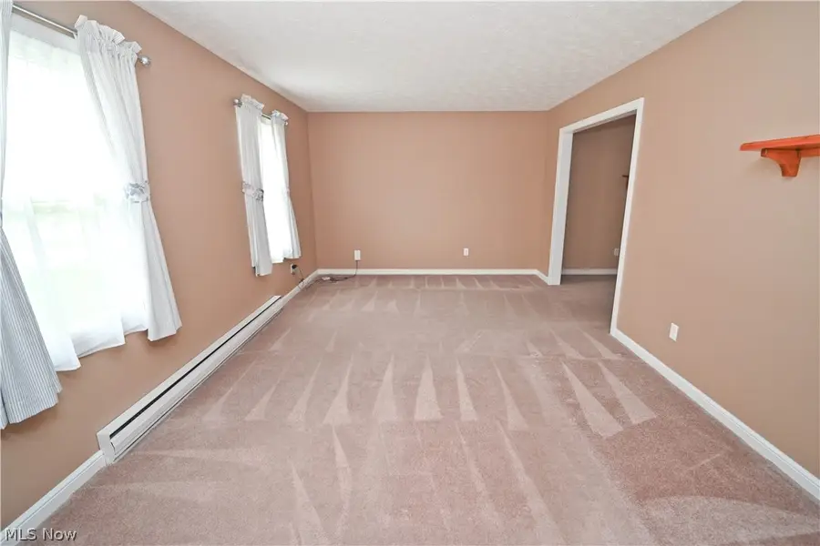 5618 London Drive, Austintown, OH 44515 - #3