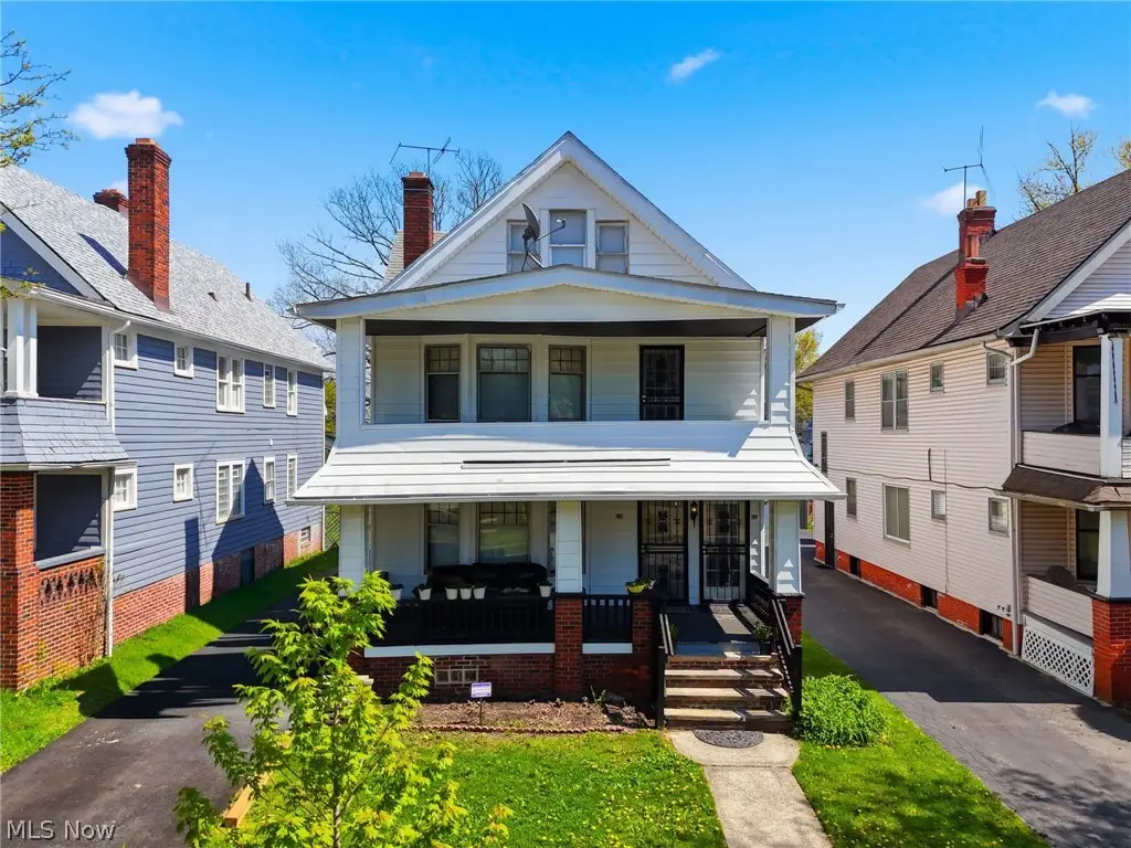 829 Helmsdale Road, Cleveland Heights, OH 44112 - #1