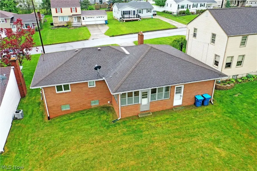 499 W Harvey Street, Struthers, OH 44471 - #3