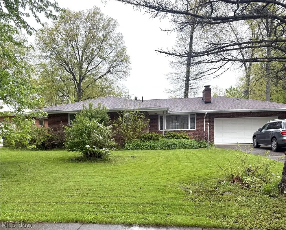 1952 Dodge Nw Drive, Warren, OH 44485 - #1