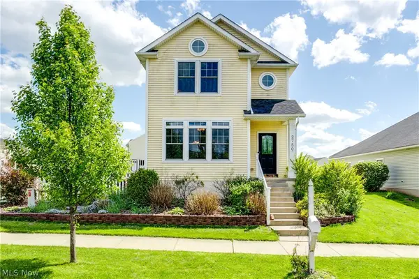 2750 Himelrigh Boulevard, Barberton, OH 44203