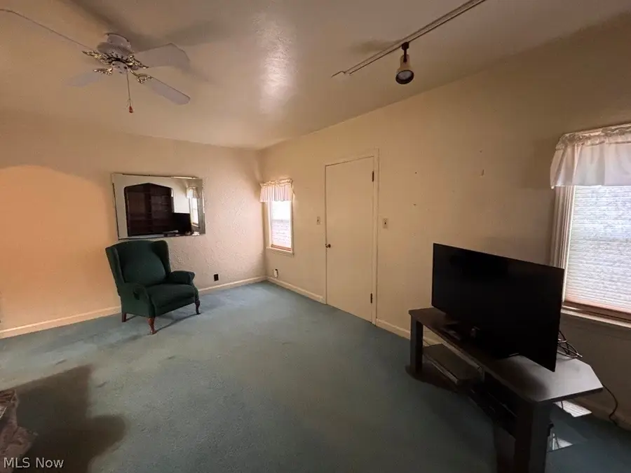 1006 Third Avenue, New Cumberland, WV 26047 - #3