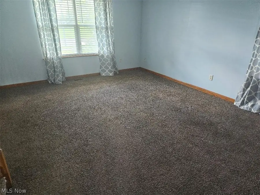 1206 Patriot Sw Place, Massillon, OH 44647 - #3