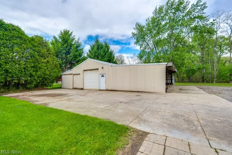15005 Water Nw Street, North Lawrence, OH 44666 - #2