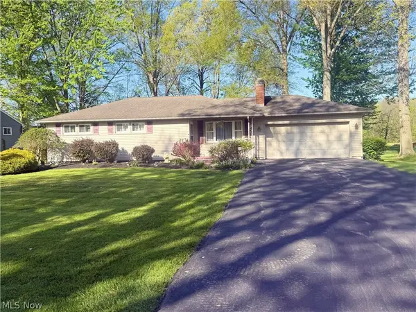 5843 Louise Nw Avenue, Champion, OH 44483