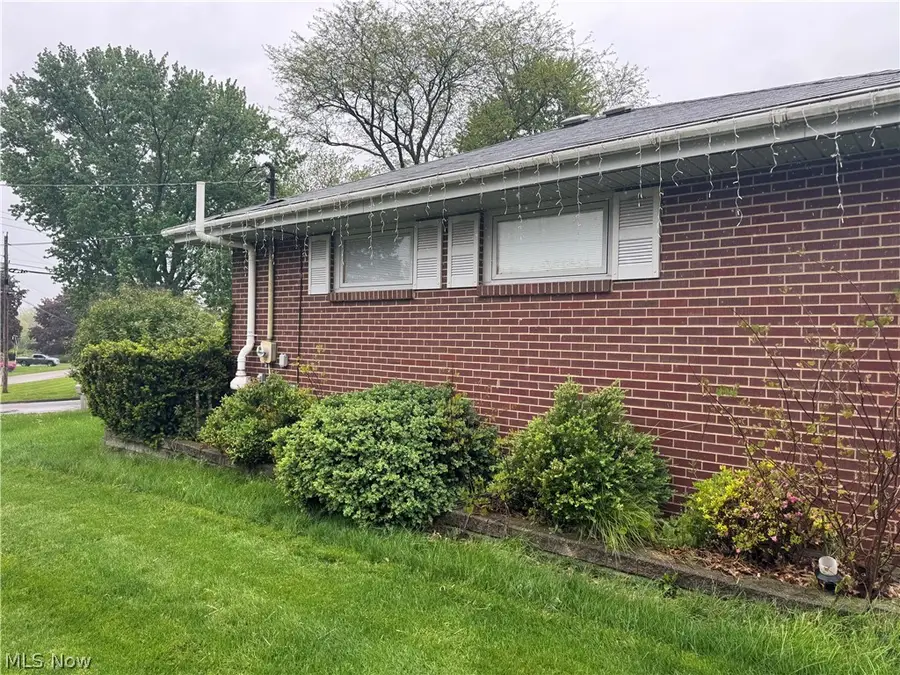 5606 Chandler Nw Avenue, North Canton, OH 44720 - #2