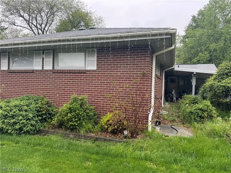 5606 Chandler Nw Avenue, North Canton, OH 44720 - #3
