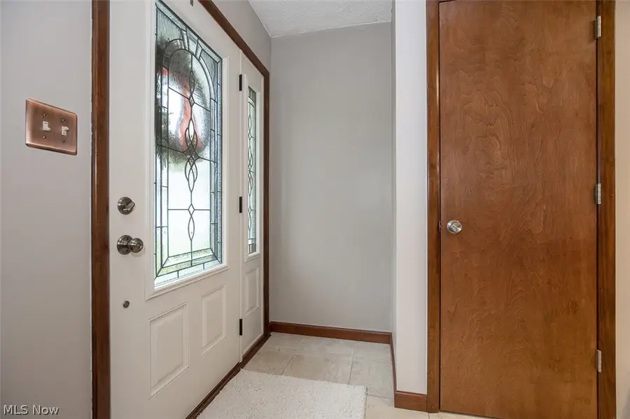18810 Dellwood Drive, Walton Hills, OH 44146 - #2