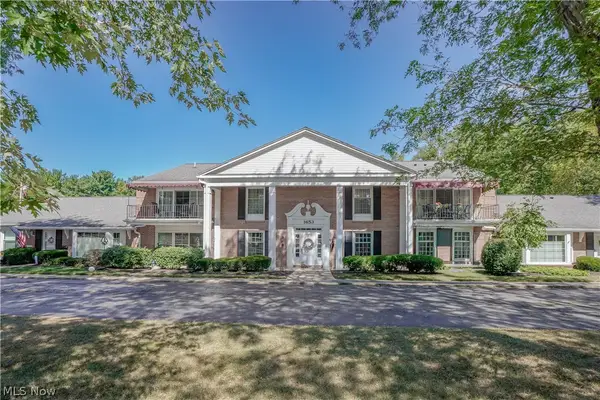 1653 Greenway Se Road #202, North Canton, OH 44709