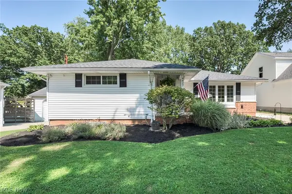4827 Maple Street, Willoughby, OH 44094