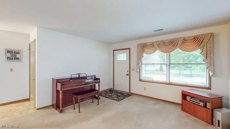 249 W Heatherwood Drive, Barberton, OH 44203 - #2