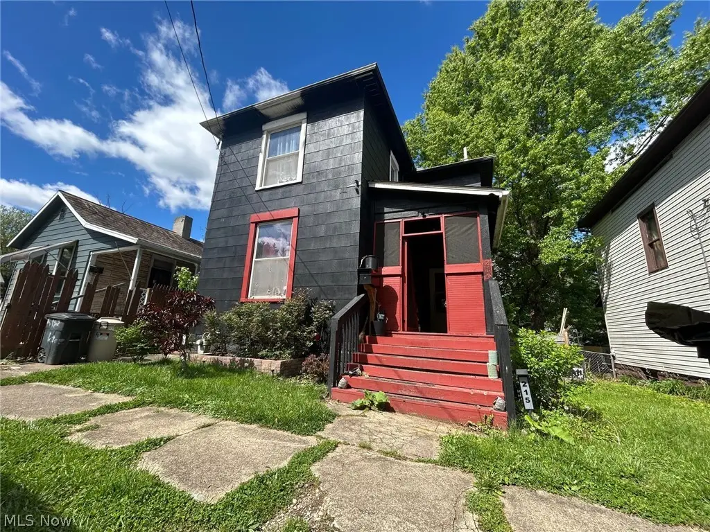 215 Columbia Street, Zanesville, OH 43701 - #1