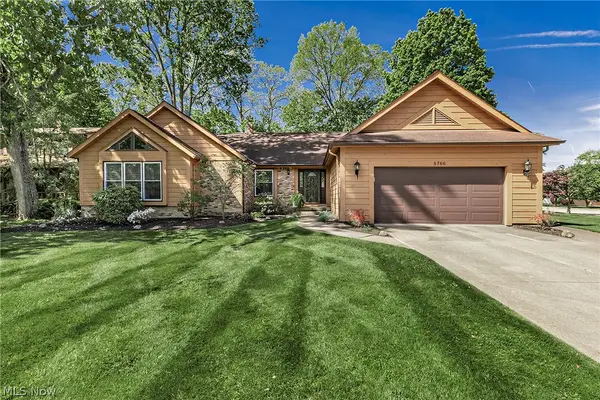 5766 Green Circle, Willoughby, OH 44094