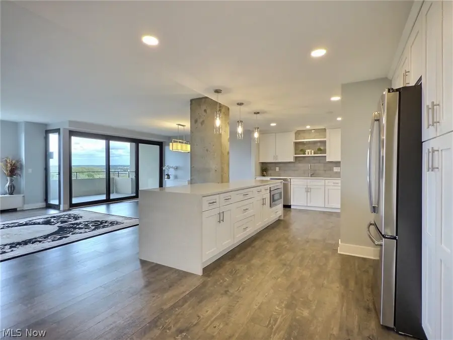 1 Bratenahl Place #901, Bratenahl, OH 44108 - #3