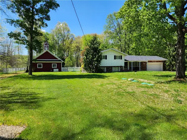 3018 Mahan Denman Nw Road, Bristolville, OH 44402