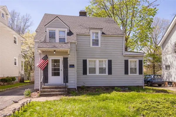 982 Roanoke Road, Cleveland Heights, OH 44121