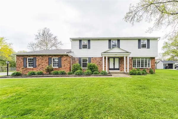 1622 Seven Oaks Drive, Lyndhurst, OH 44124